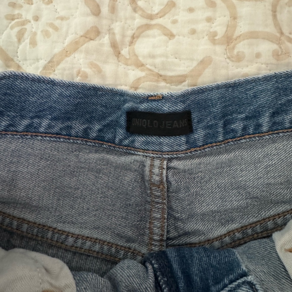 UNIQLO high waisted denim shorts - Picture 4 of 8